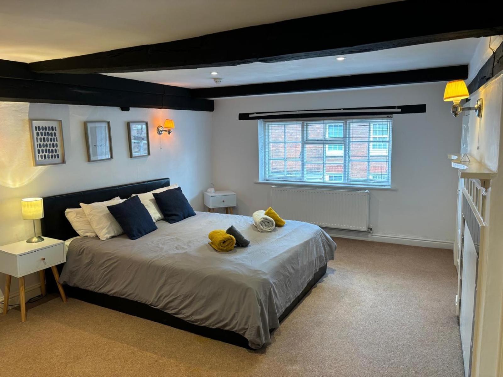 The Coach House Aparthotel ซอลส์บรี ภายนอก รูปภาพ